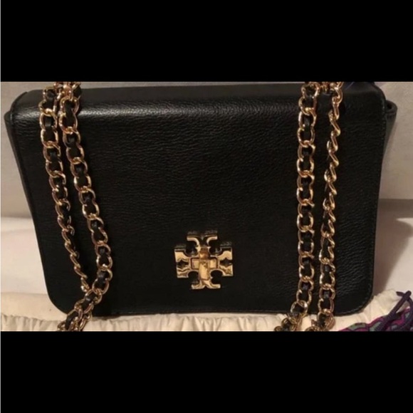 Tory Burch Handbags - Tory Burch Black Crossbody Bag with Gold Chain EXPENSIVE 📦❤️ “NEW” (FREE SHIP)